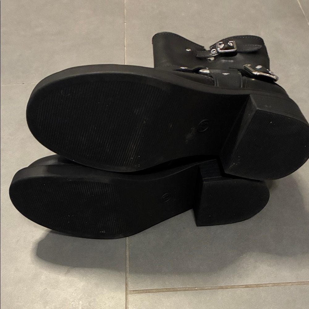 Universal Thread Connor Harness Buckle Ankle Boots - Picture 6 of 7